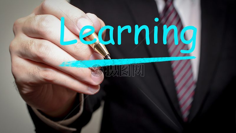 师资背景是判断会计培训老师口碑排名的关键因素之一。以下是一些具体的考量点：